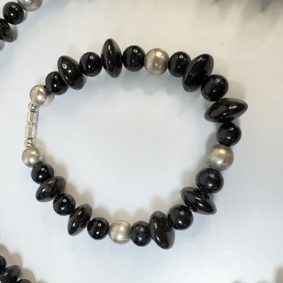 Black Stone Beaded Necklace MOP Teardrop Pendant & Matching Bracelet Set 18" - Picture 3 of 13